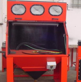 Manual injector cabins