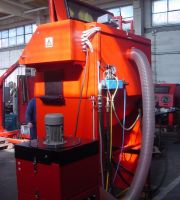 Pressure blasting cabin with pedestal